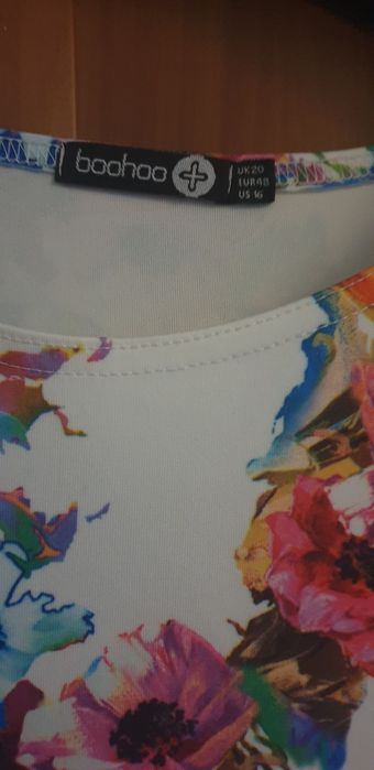 Kolorowa sukienka rozmiar 48