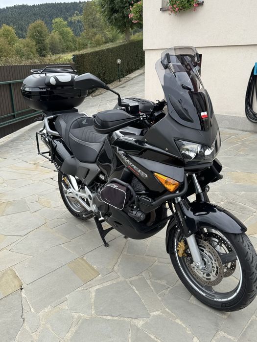Honda Varadero 1000 rok 2004 przeb 32 000 km