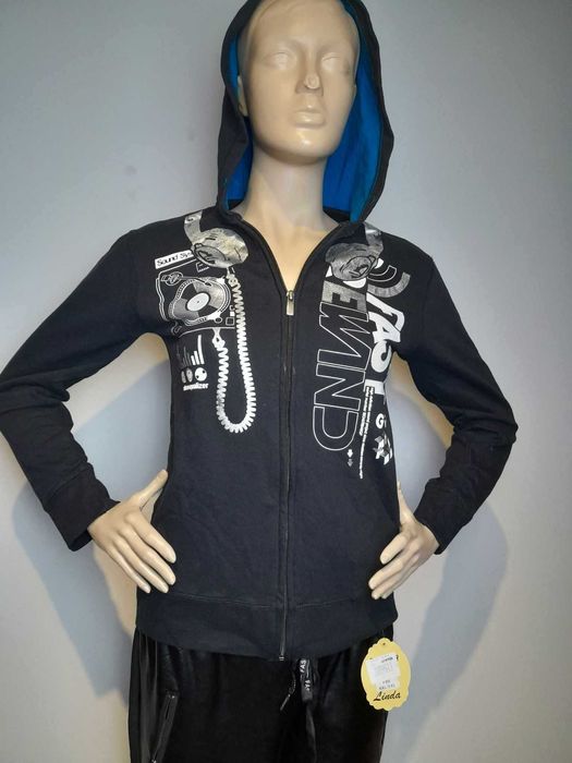 Czarna bluza damska z długim rękawem zapinana na suwak YPK 146/152