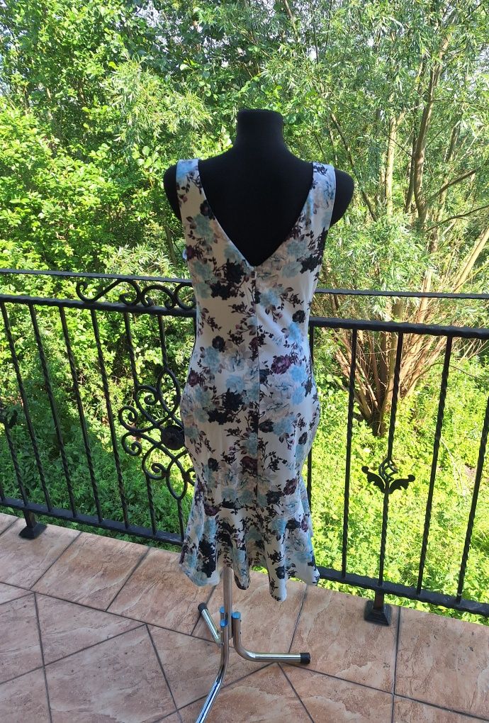 Piękna sukienka midi Asos rozmiar M 38