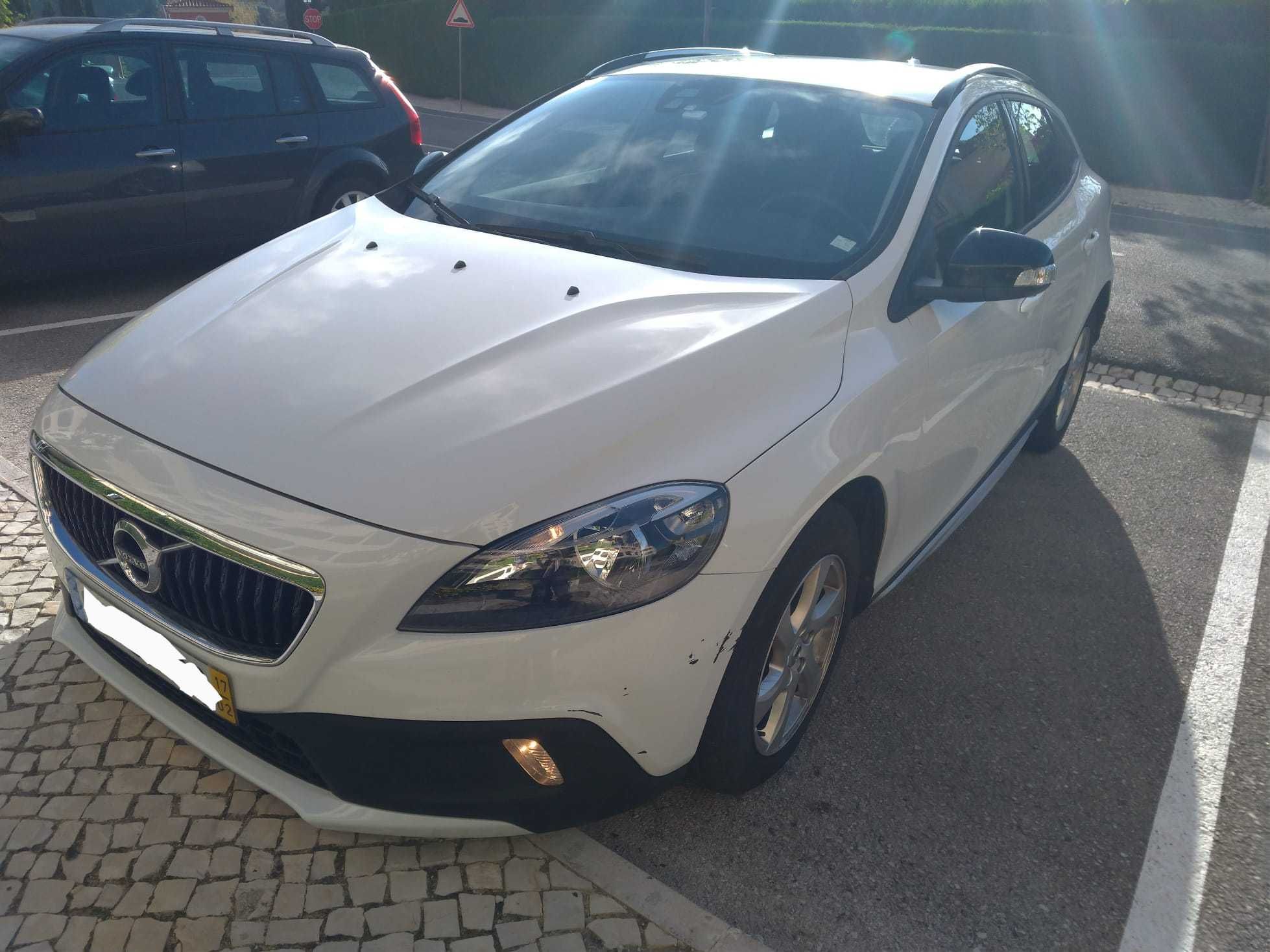 Volvo v40 cross country