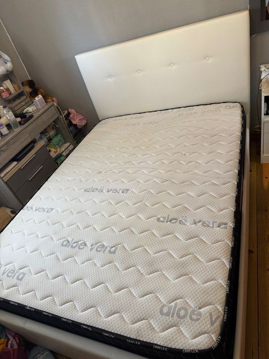 Vendo cama como Nova
140X200 cama e estrado Sem Colchão 
160€