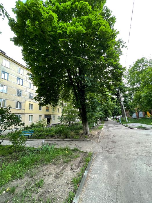 Продаж 2-кімнатної квартири з меблями та технікою