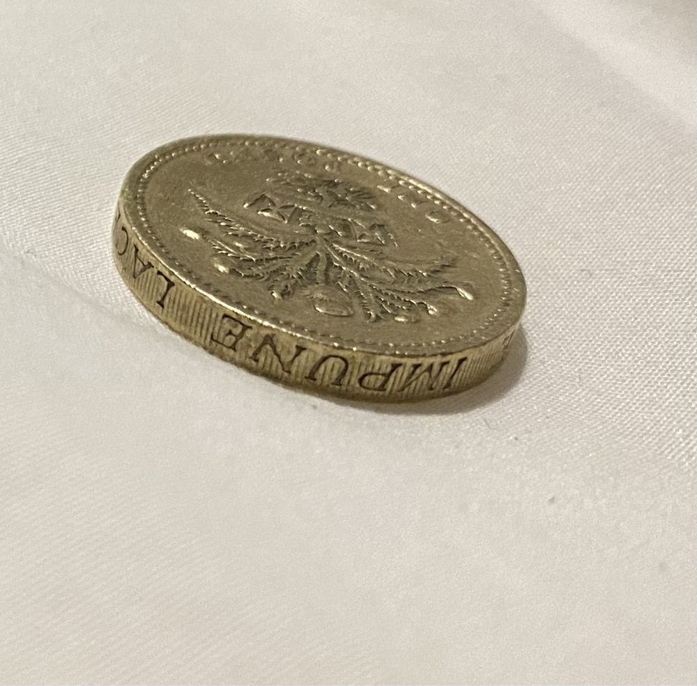 Moneta ONE POUND Elizabeth II