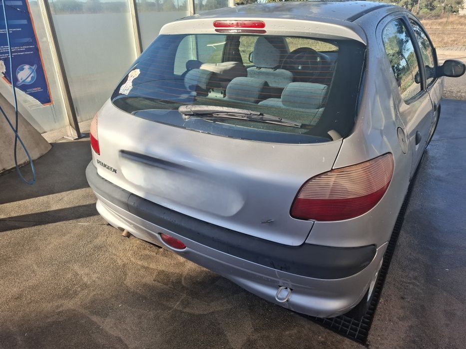 Pegeout 206 1.1 2001/08 Gasolina com 176,293km