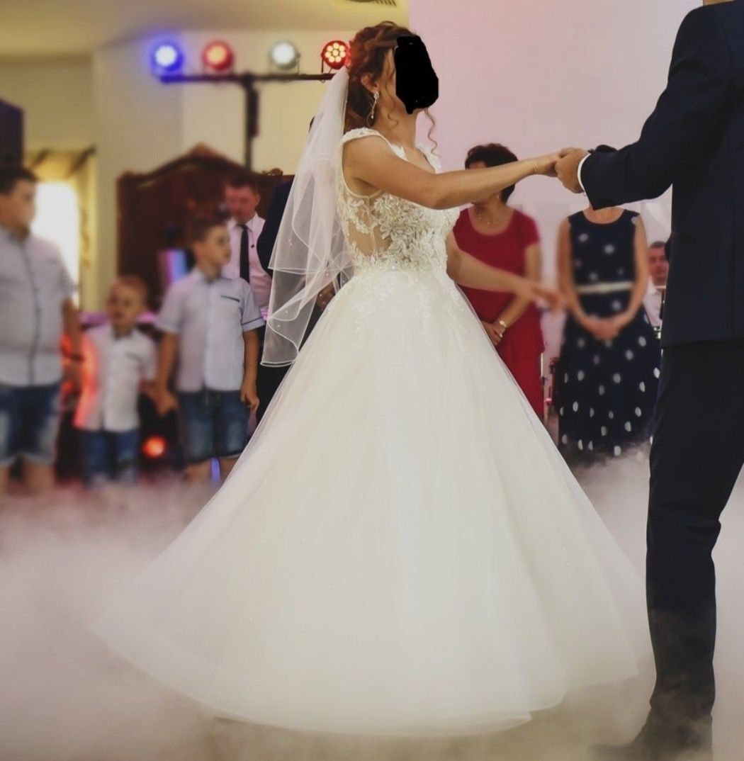 Suknia ślubna dla drobnej kobietki
