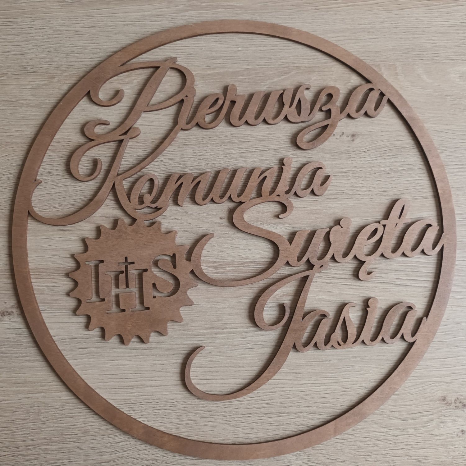 Obręcz koło pierwsza komunia święta Jasia