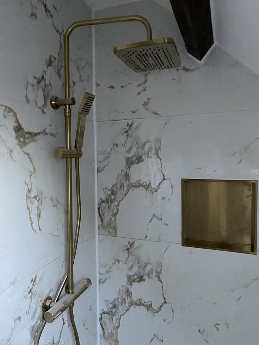 Renovações - pintor - capoto - elétrica - pichelaria - instalações