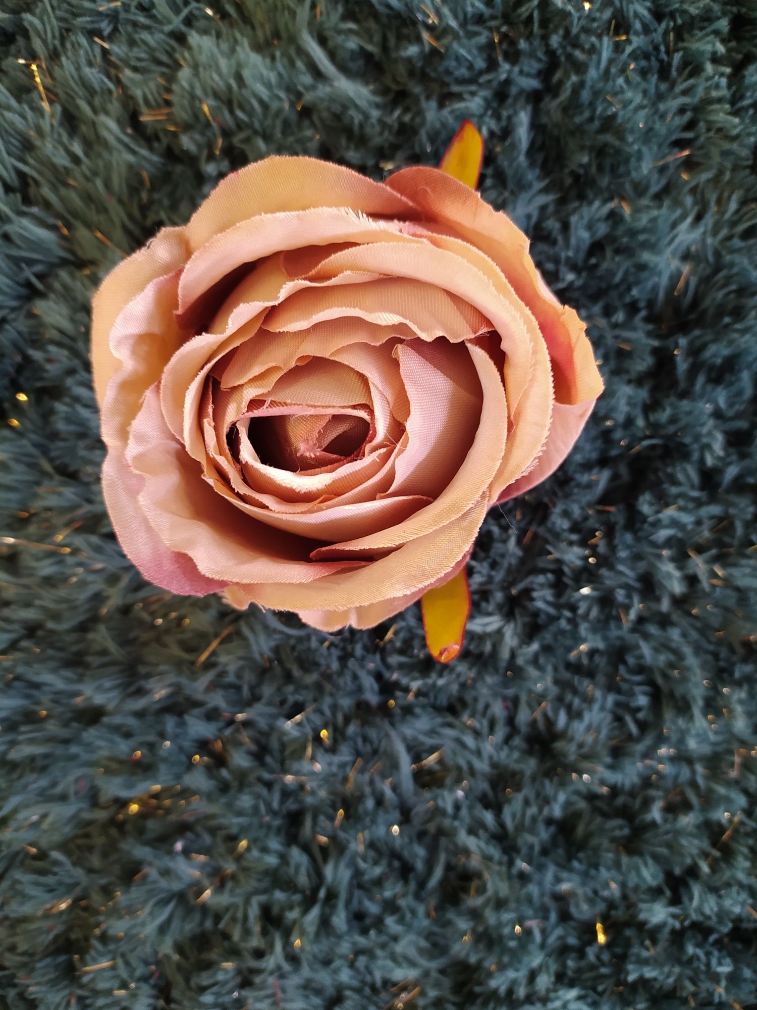 7 sztucznych kwiatków- róż