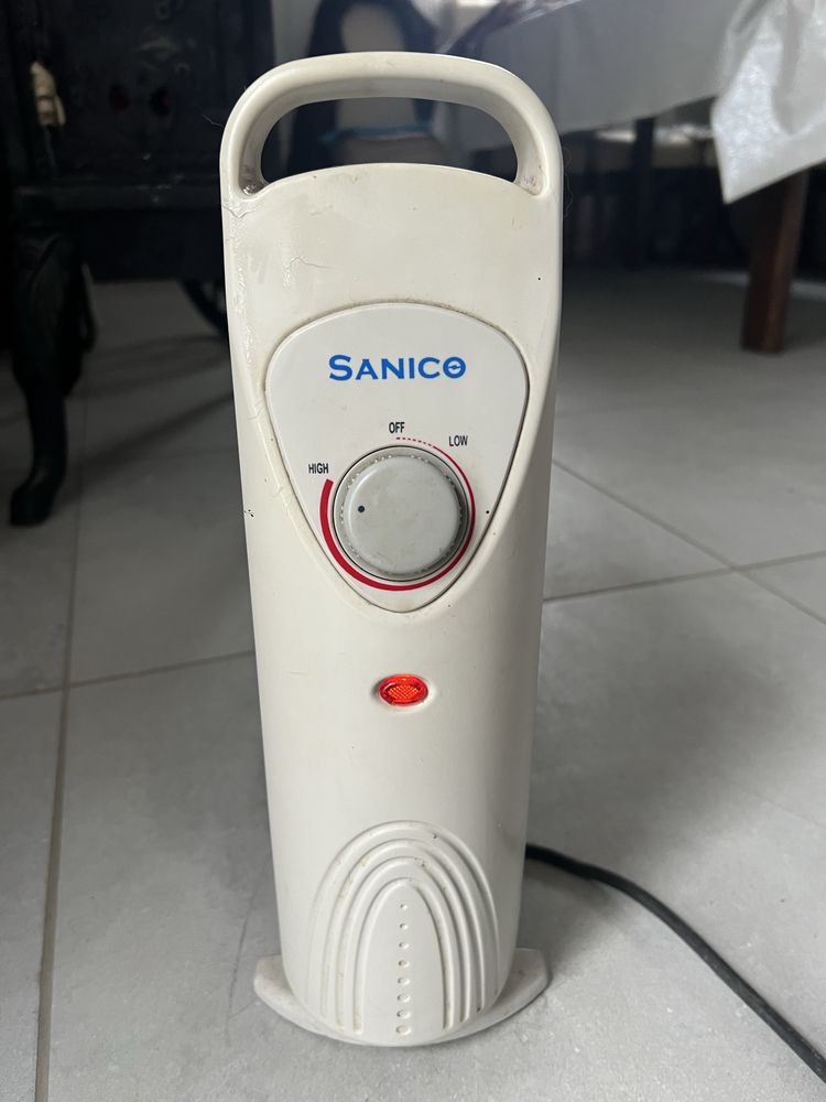 Maly grzejnik Sanico 800W