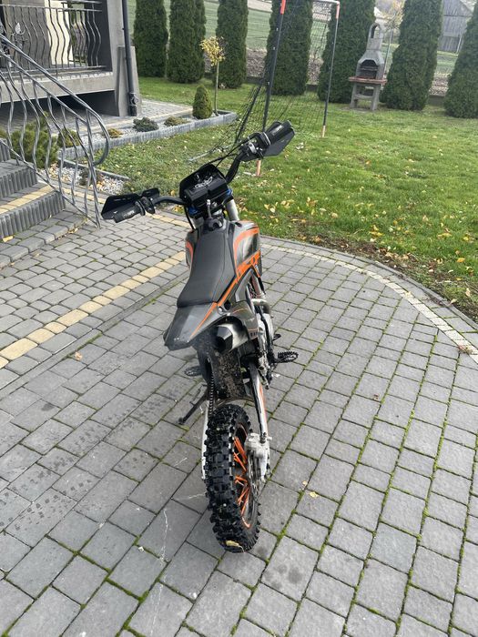 Cross Asix Lizzard 125 cm3 rok 2023 - duza rama kola 14 na 12 cali