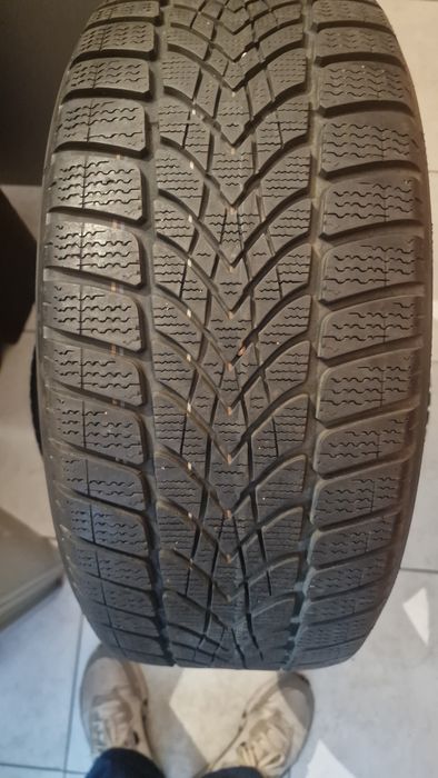 4 Pneus 225/50R17 - 3 Hankook e 1 Dunlop