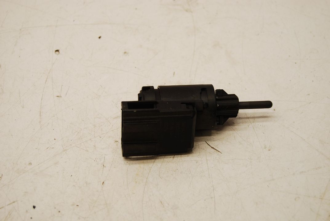 CZUJNIK STOP 3B0945511A 3B0945511 3B0945511B VW GOLF V AUDI SEAT