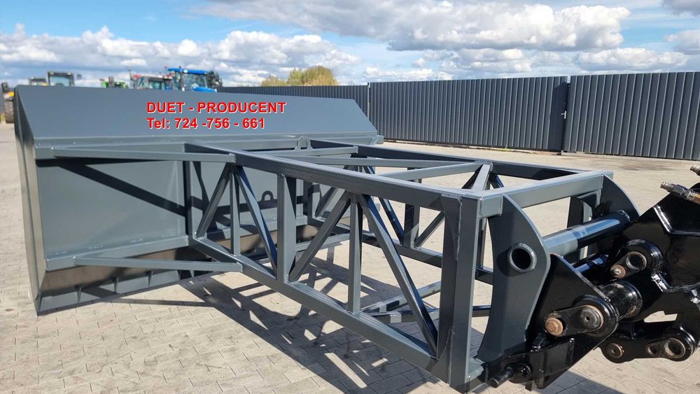 Podgarniacz spych do zboża manitou paszy obornik pomiot kurzy bobcat