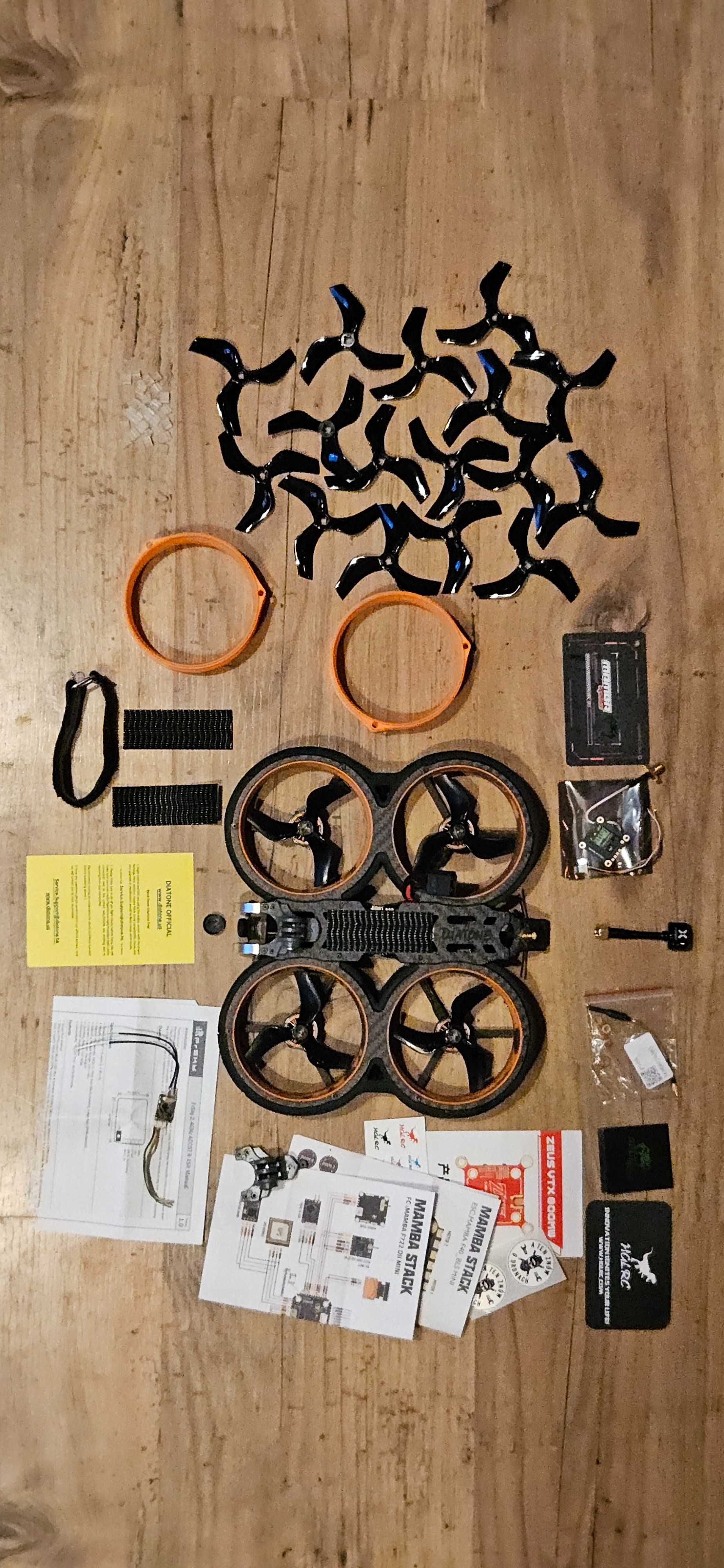 Diatone MX-C Taycan 369 - Dron Cinewhoop FPV 6S analog - duży zestaw