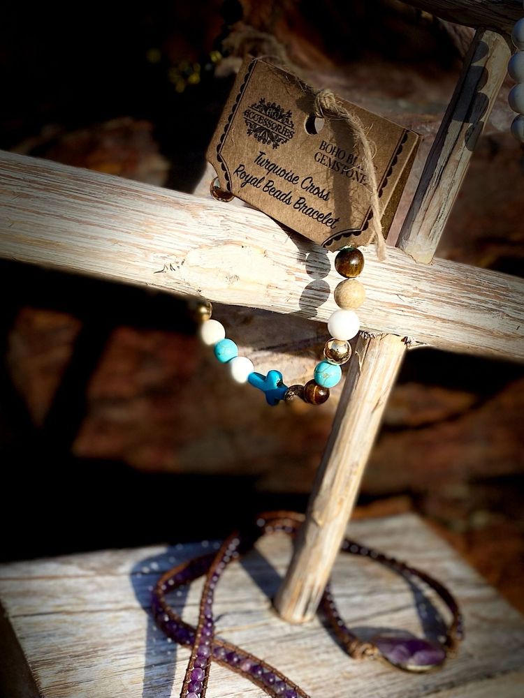 Pulseiras em  pedra