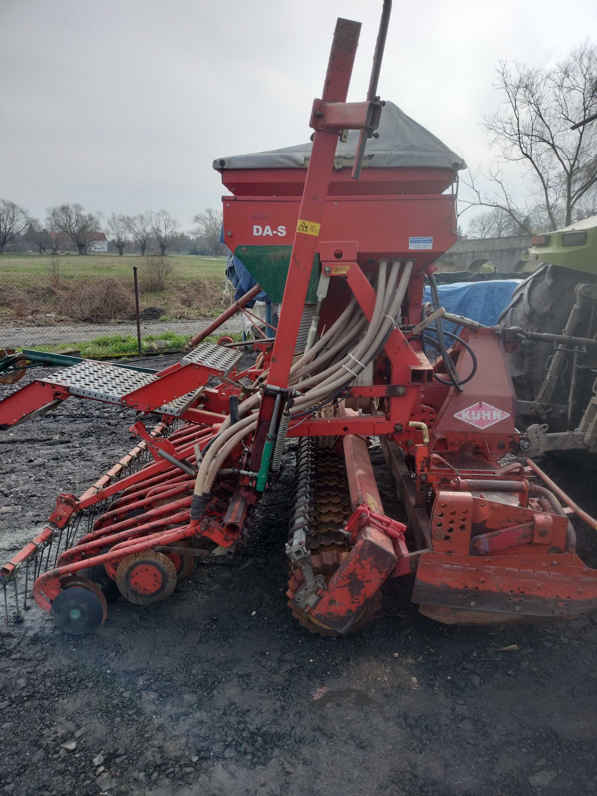 Kverneland Accord, kuhn accord