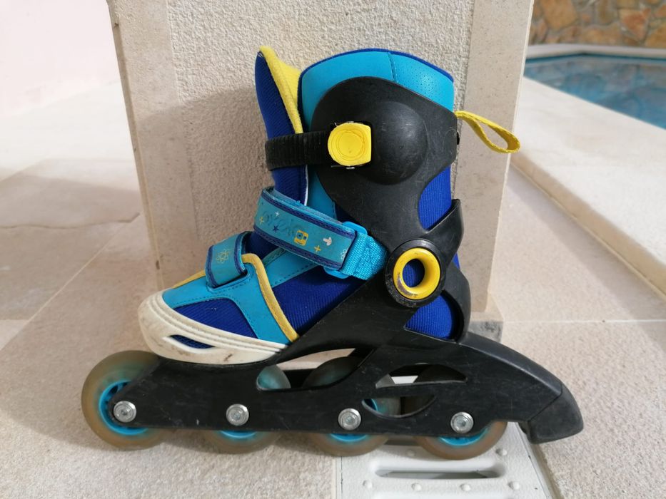 Patins em linha tamanho 30-31 com capacete e proteções incluidas