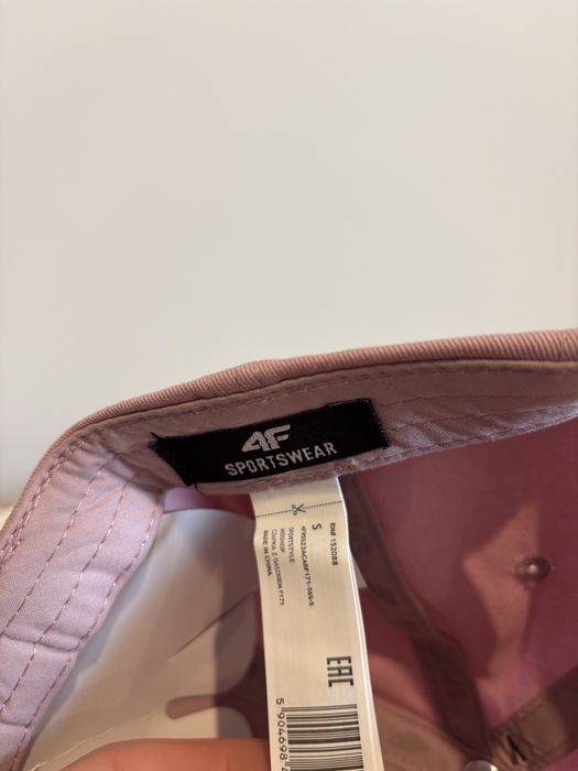 Nowa sportowa z metką czapka 4F z daszkiem pudrowy róż rozmiar S