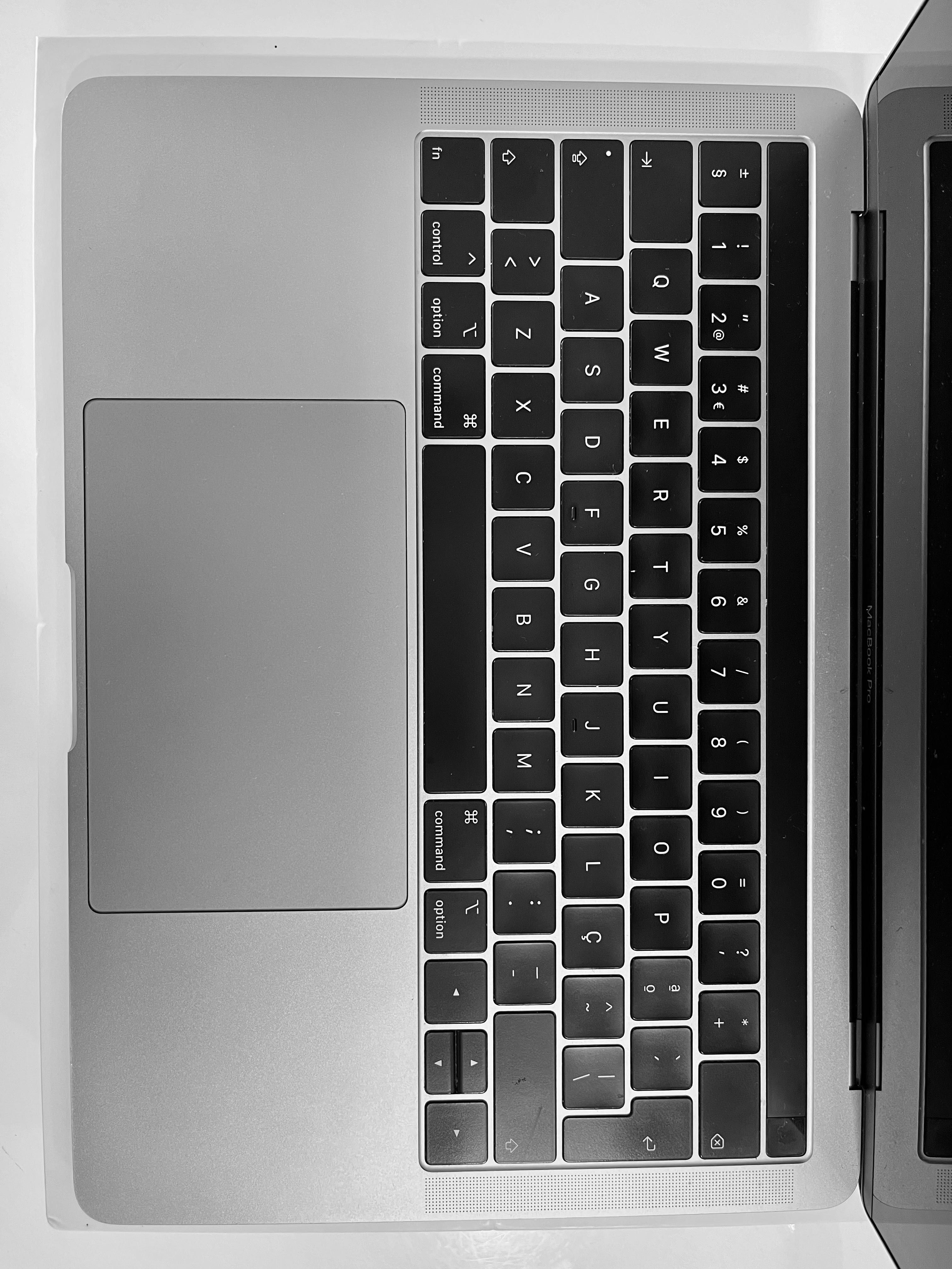 MacBook Pro / 13’’ / 1.4GHz / 8GB / 128GB / Touch Bar
