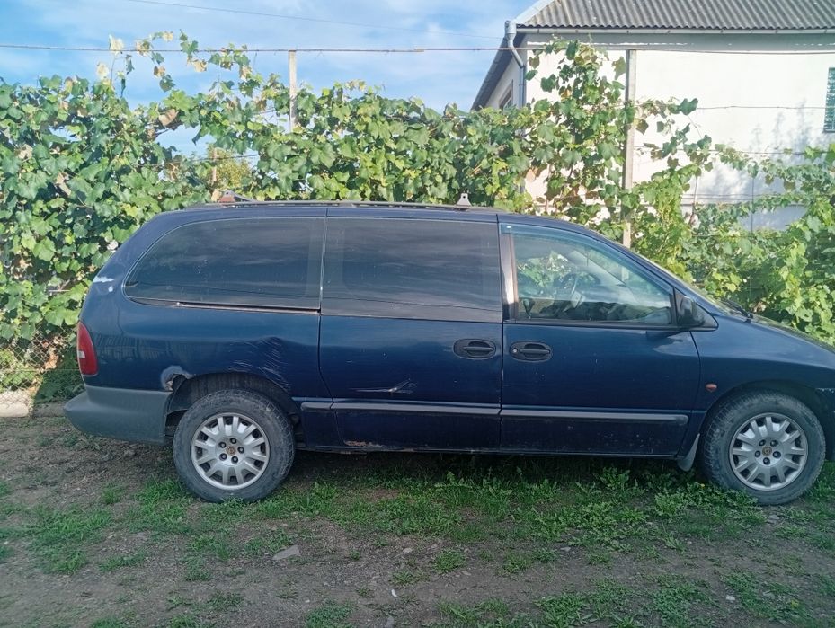 Продам крайслер вояжер