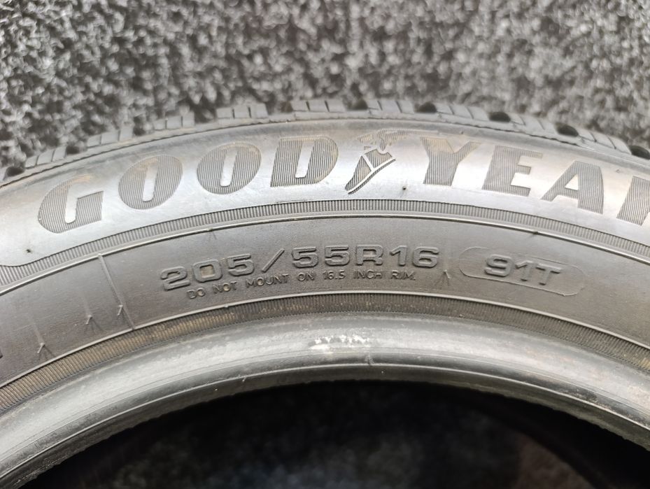 Шини 205/55R16 Goodyear Ultra Grip 9+
