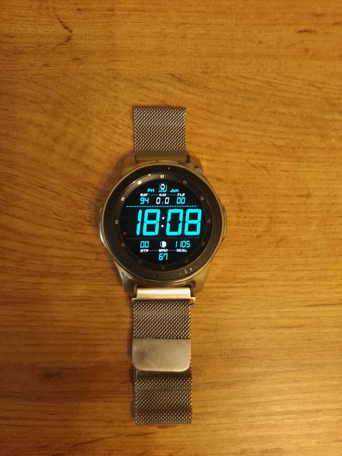 Samsung Galaxy watch 46 мм SM-R800 + подарочки к ним