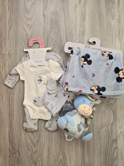 Zestaw prezentowy dla noworodka chłopiec body pajac kocyk krówka