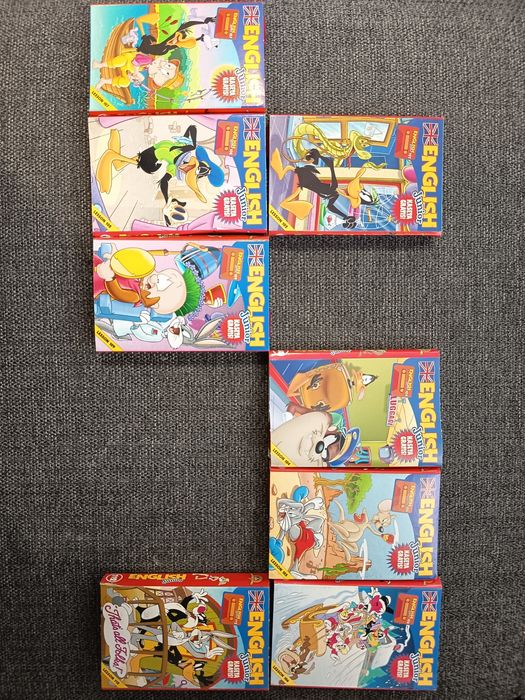 English Junior wszystkie 4 segregatory z czasopismami i kasetami