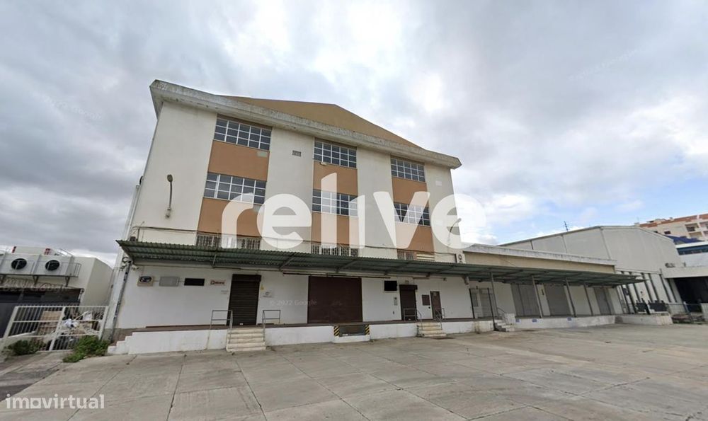 Armazém para Venda com rentabilidade acima de 6%, Lisboa