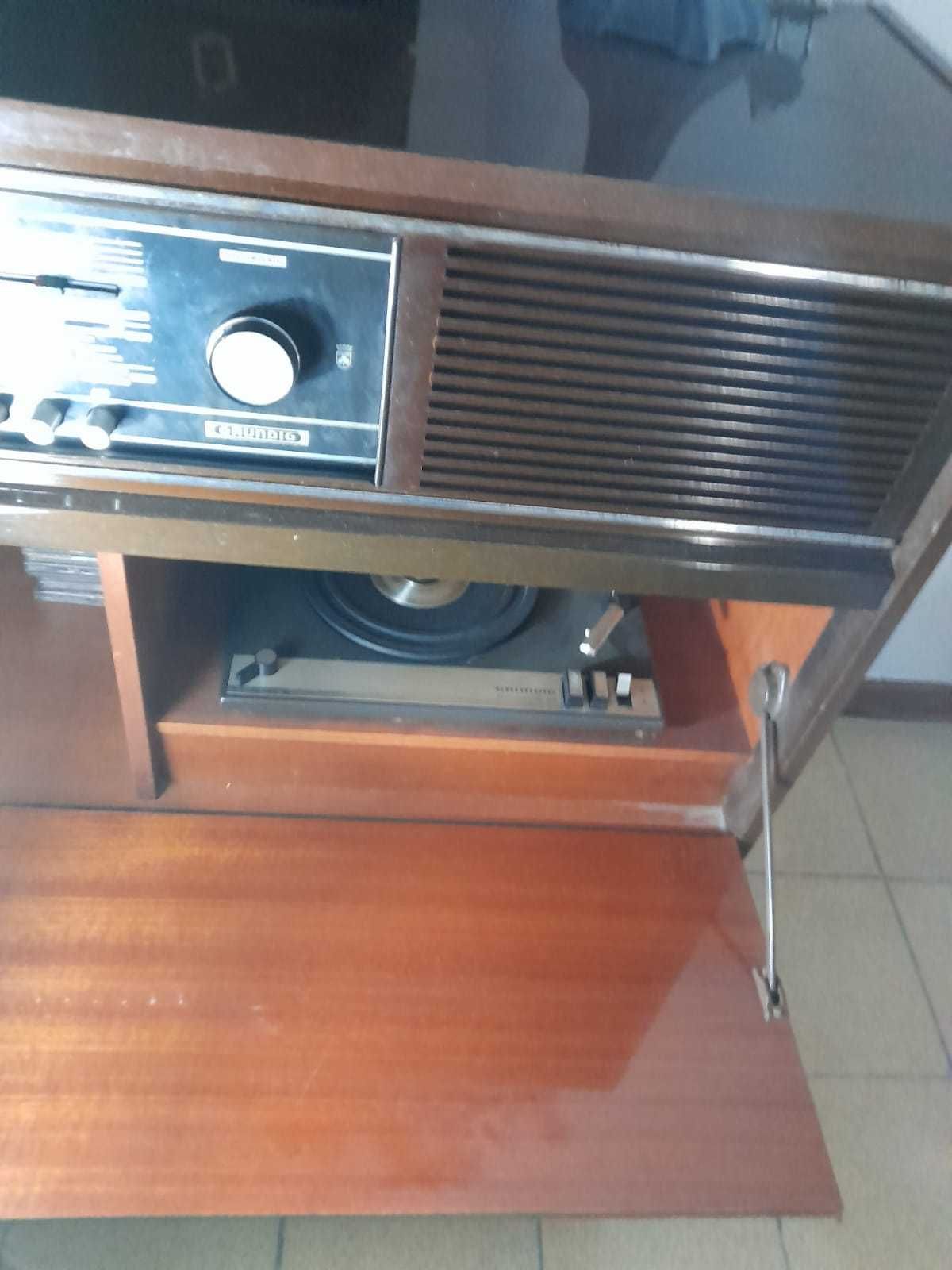 móvel rádio e gira discos grundig