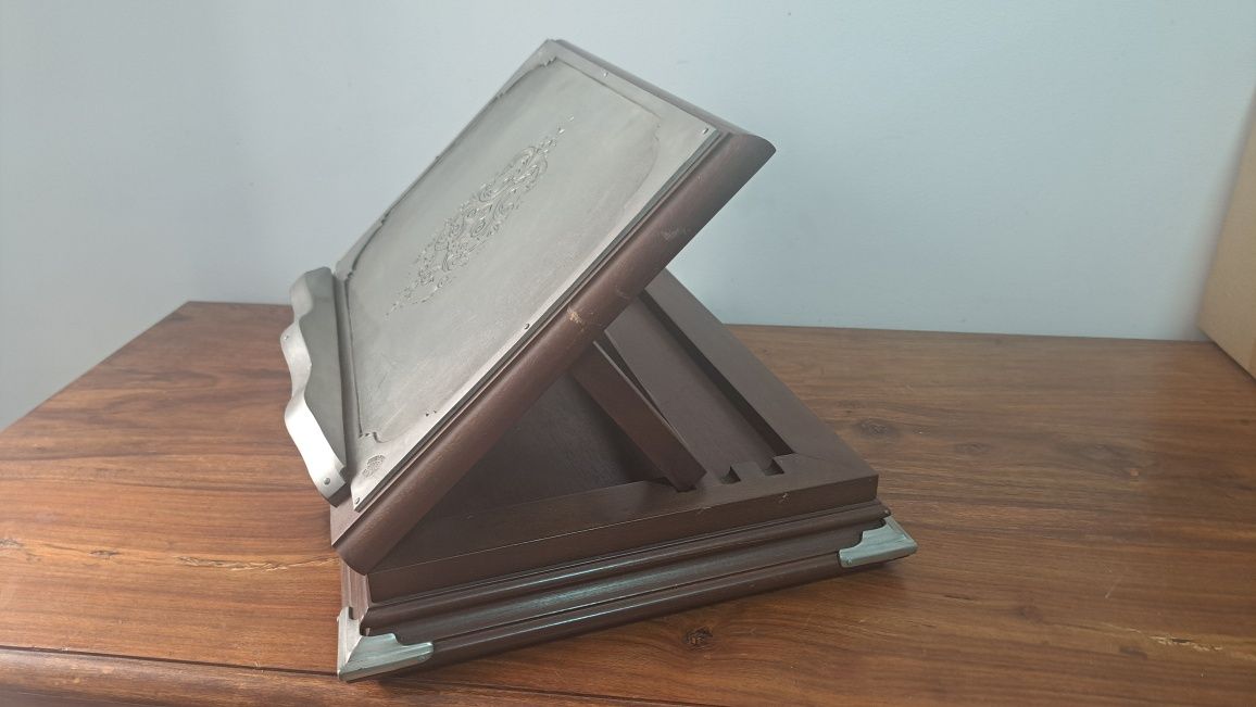 Porta bíblias em estanho