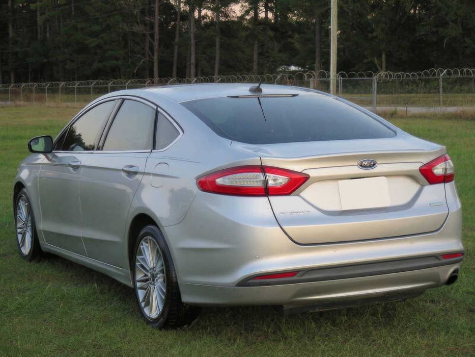 Ford Fusion SE      2016
