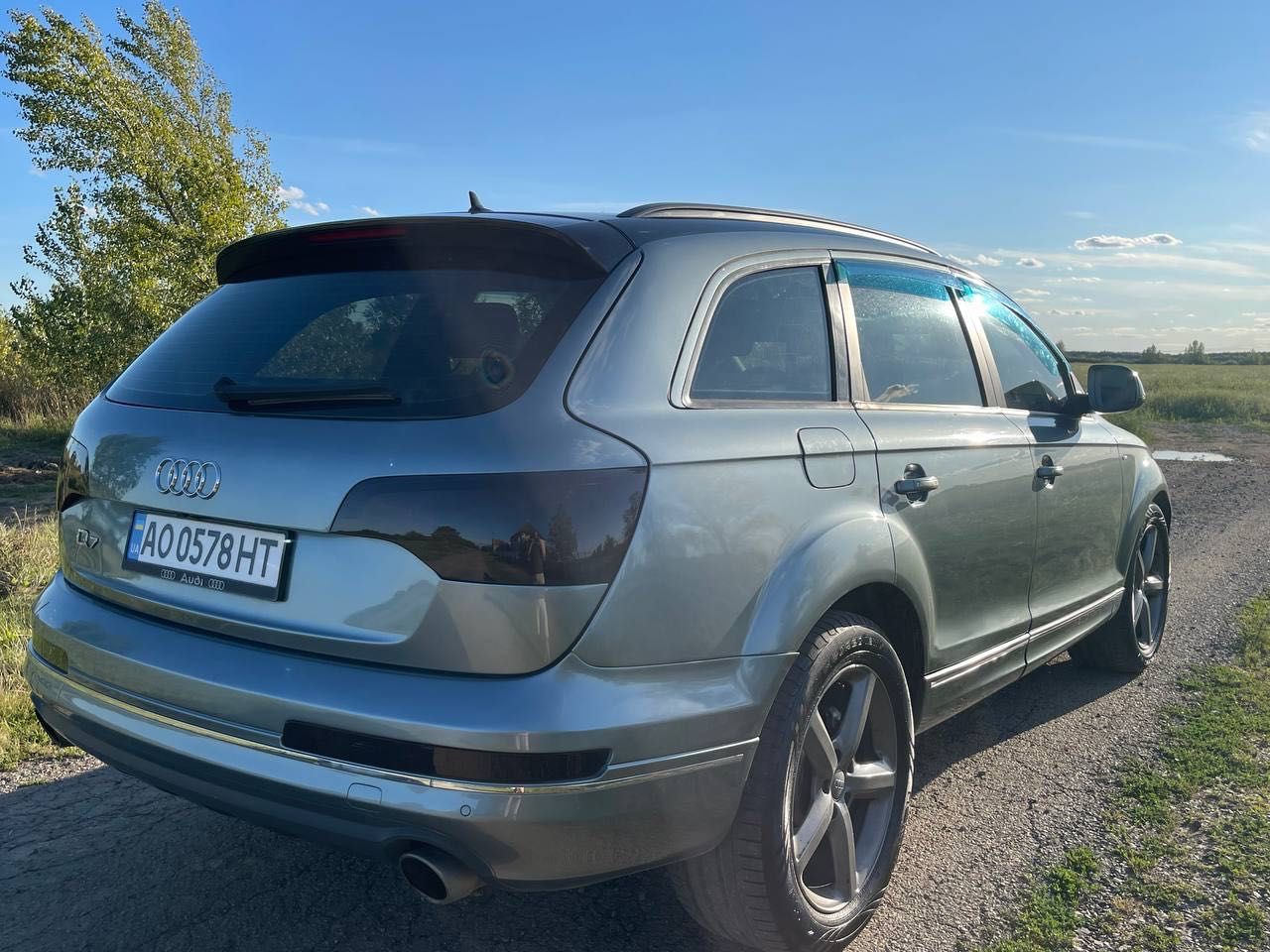 Продам АУДІ Q7...