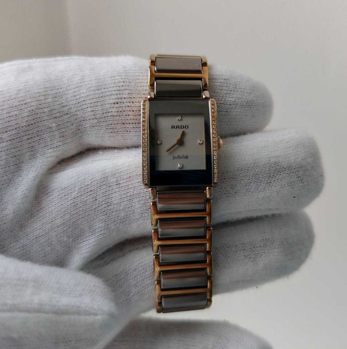 Жіночий годинник Rado Diastar Jubile Diamonds Ceramic