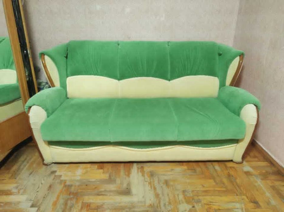 Шикарный Добротный Объёмный Надёжный Диван сБольшим спальным местом