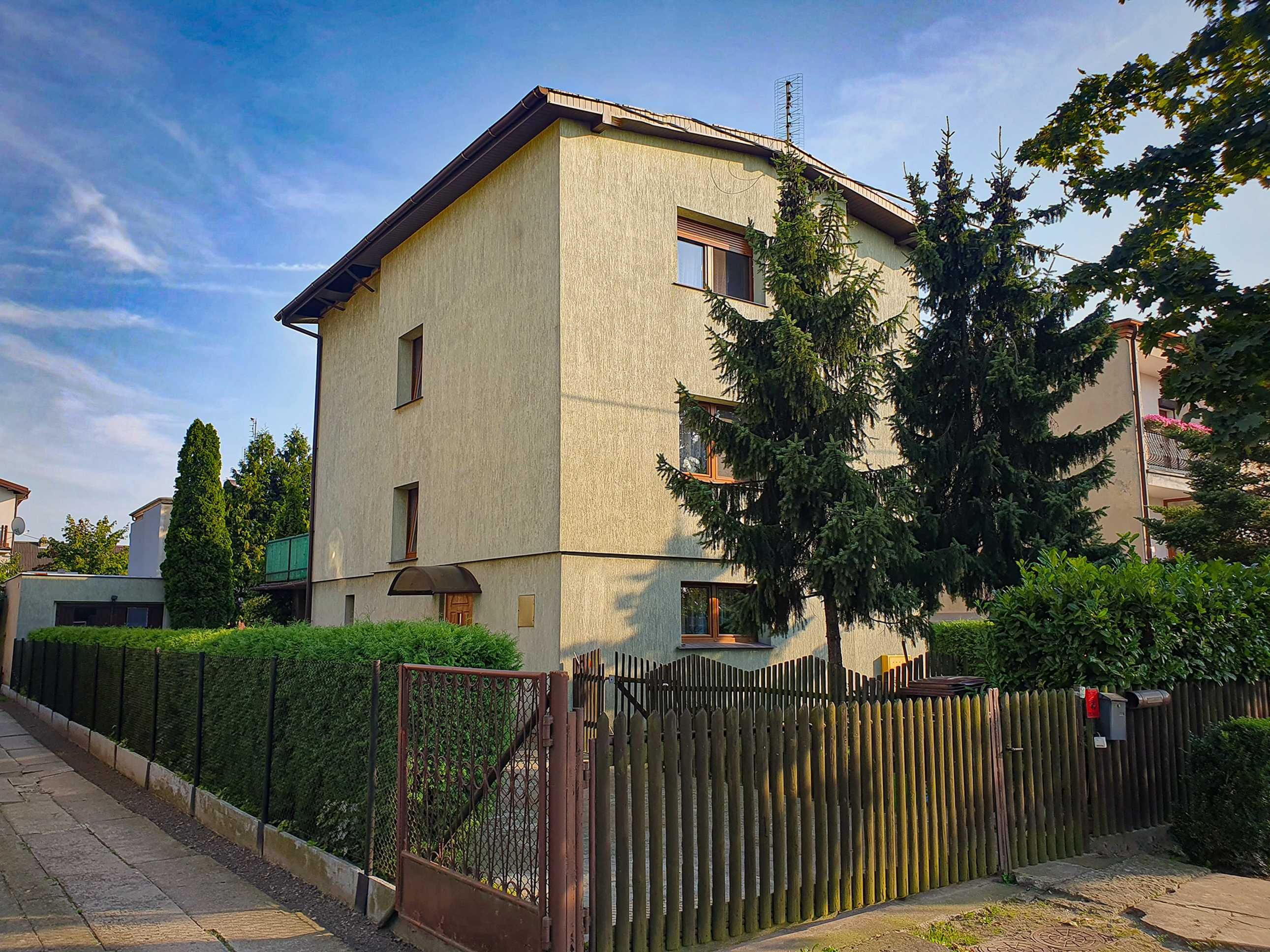 Dom jednorodzinny, centrum Krotoszyna, powierzchnia użytk. 163 m. kw.,