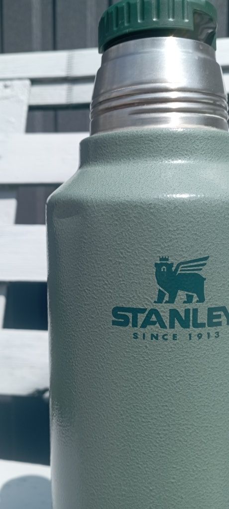 Термос Stanley classic 1.9л