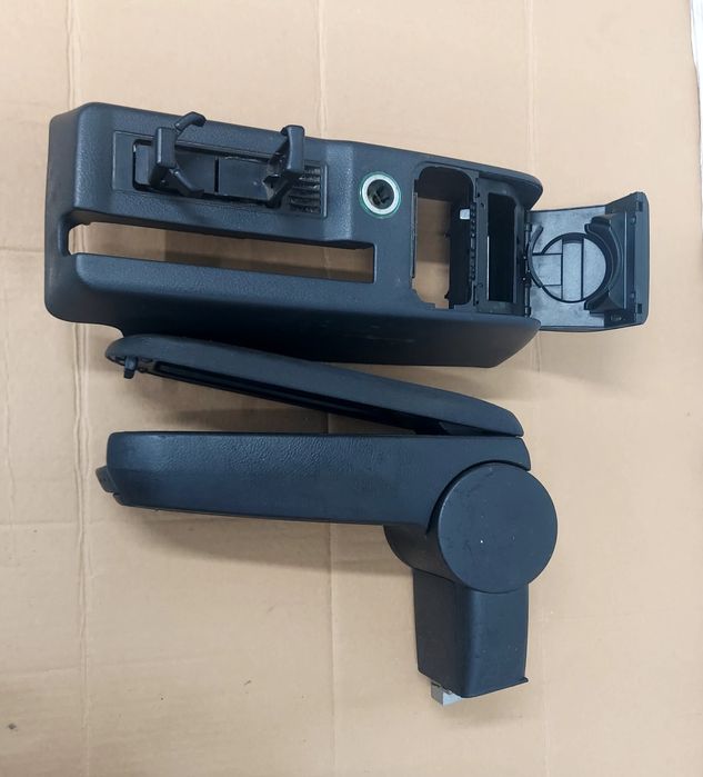 Podłokietnik Skoda Octavia I