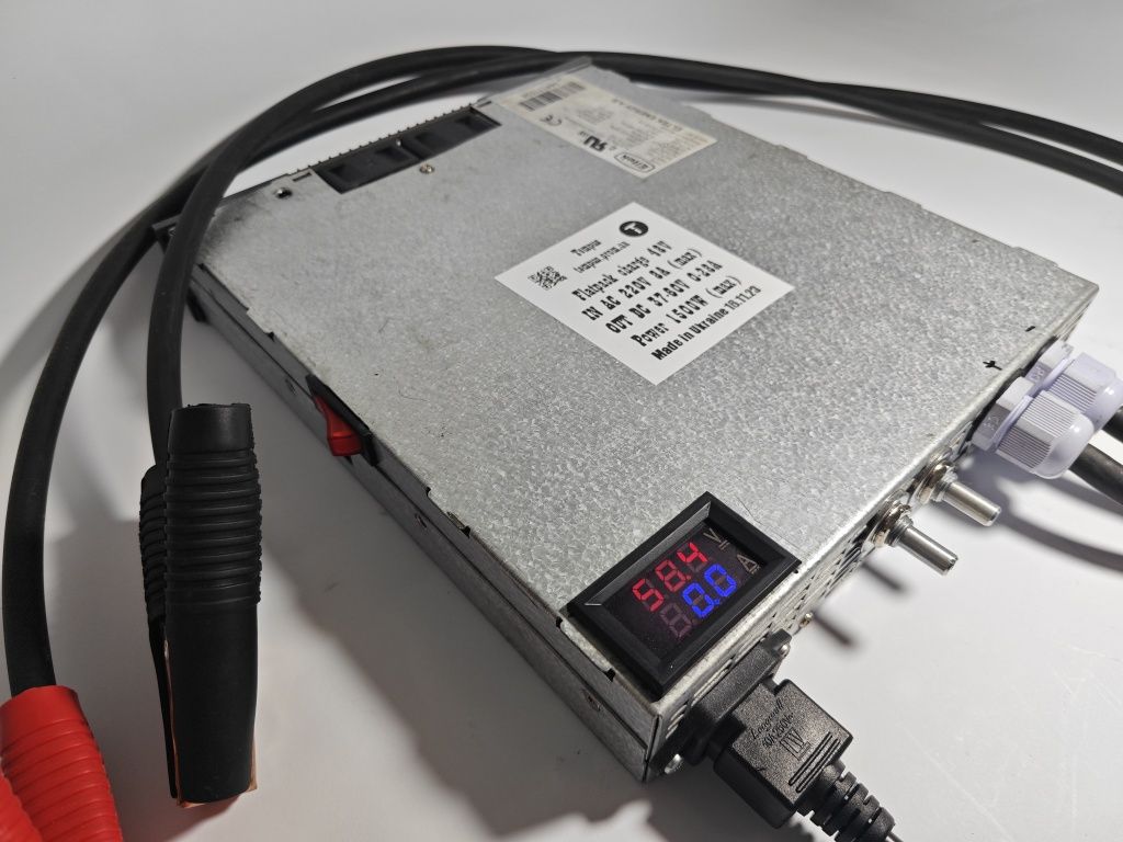 Регулируемое зарядное устройство Flatpack 48V 1500W (17-60V 0-28A)