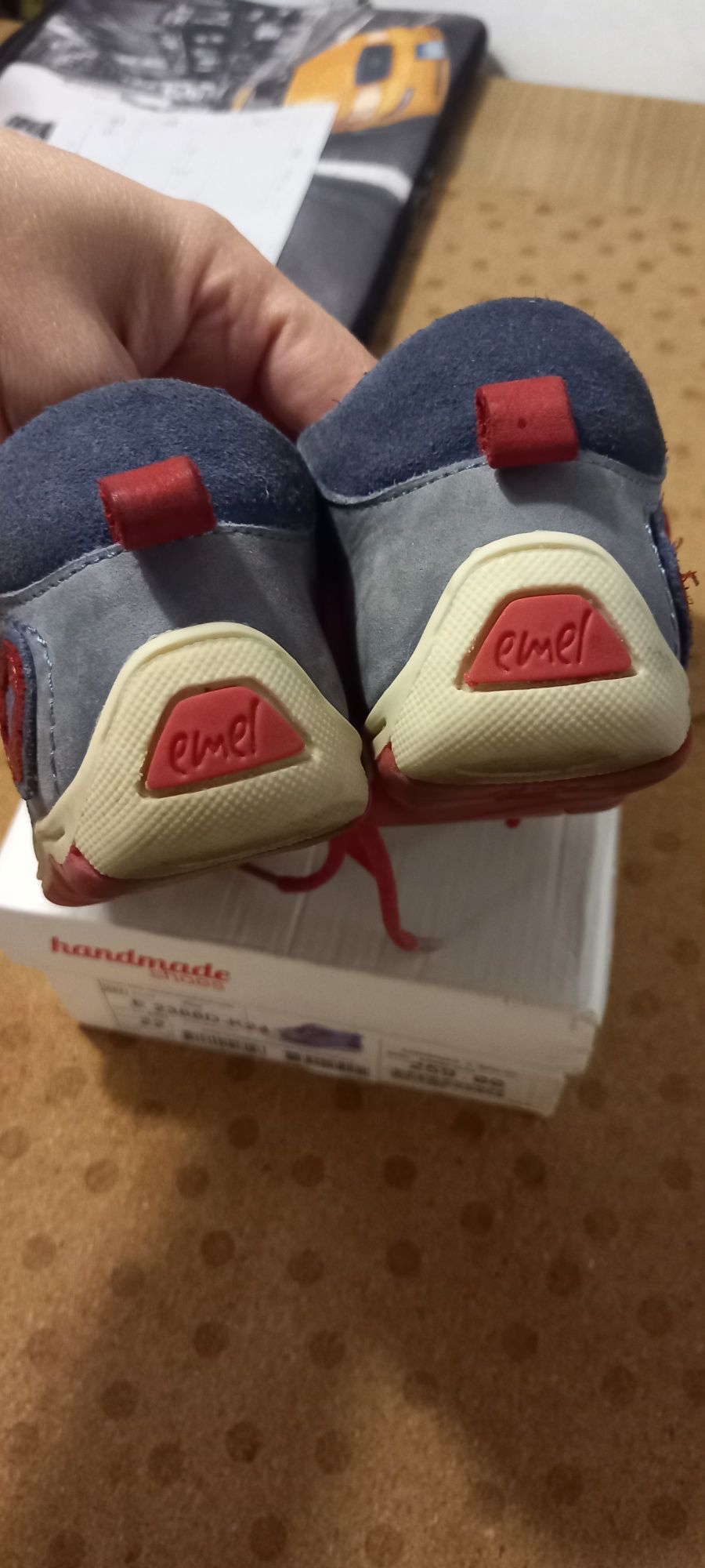 Buty emel wiosenne r.22 ocieplane