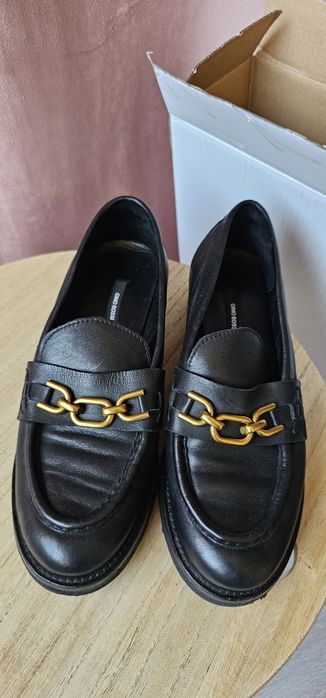 Gino Rossi damskie skórzane mokasyny rozmiar 39 wkładka 25,5cm używane