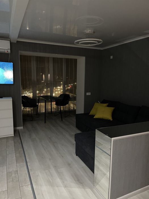 VIP квартира студия на 95 квартале с панорамным видом на город. Центр