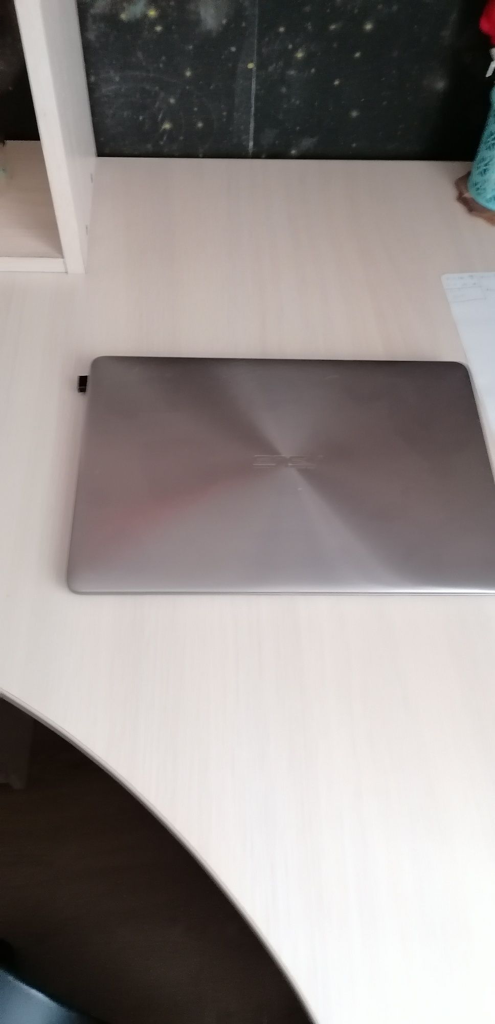 ASUS ZenBook  UX330UA-AH54A