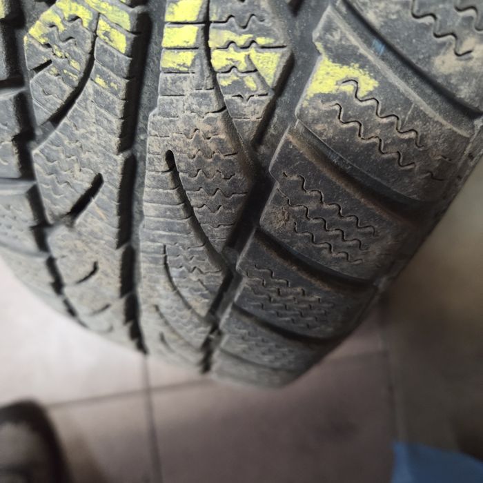 Opony zimowe z felgami 175/65 R14