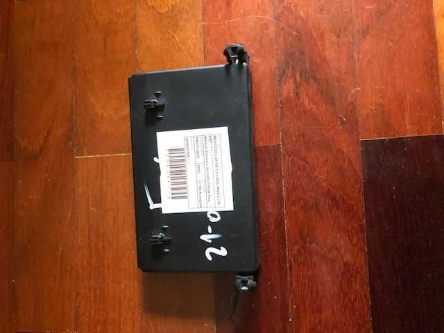 Modulo de porta esquerda Mercedes