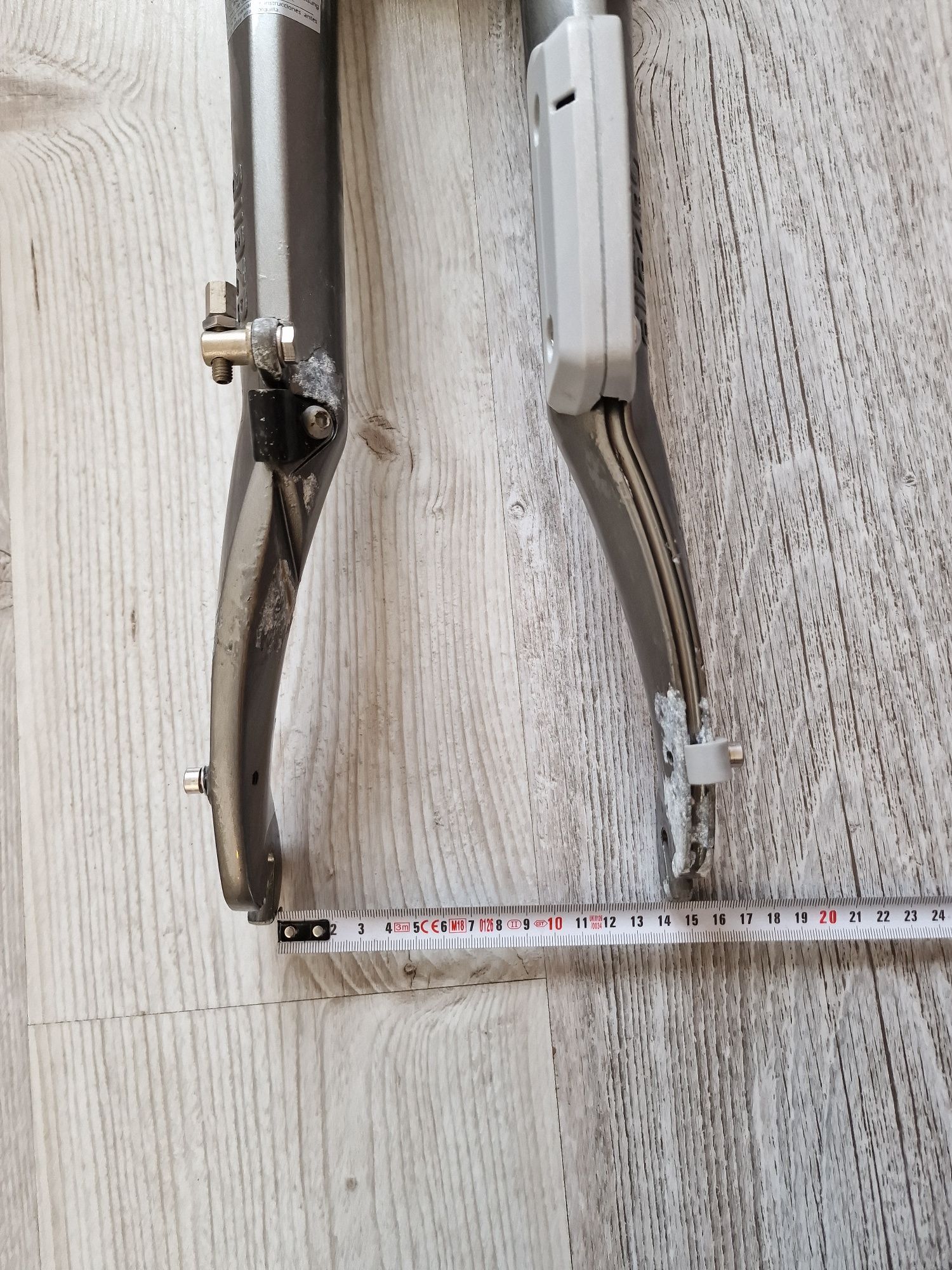 Amortyzator rowerowy przedni Gazelle szeroki rozstaw