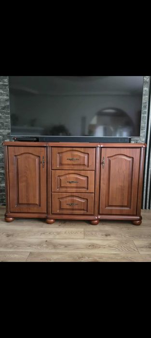 Stylowe Meble w  Ładnym  Stanie .