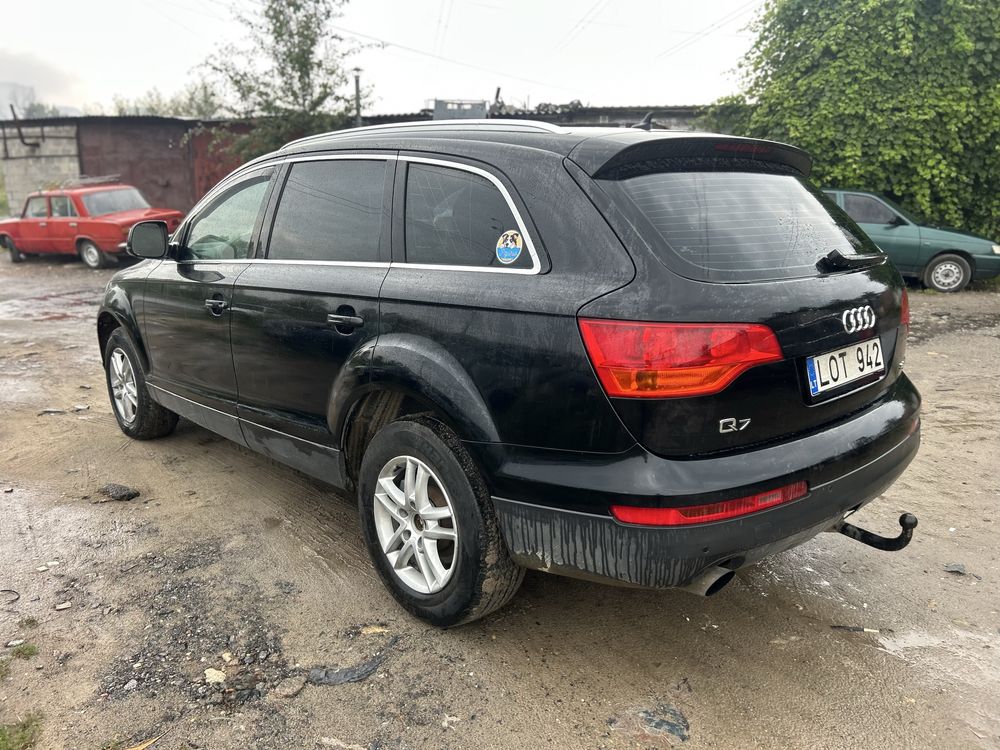 Audi q7 3.0tdi .