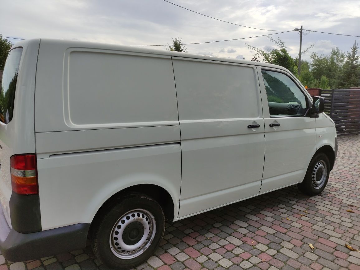 Volkswagen T5 1,9TDI 102KM 2008r.